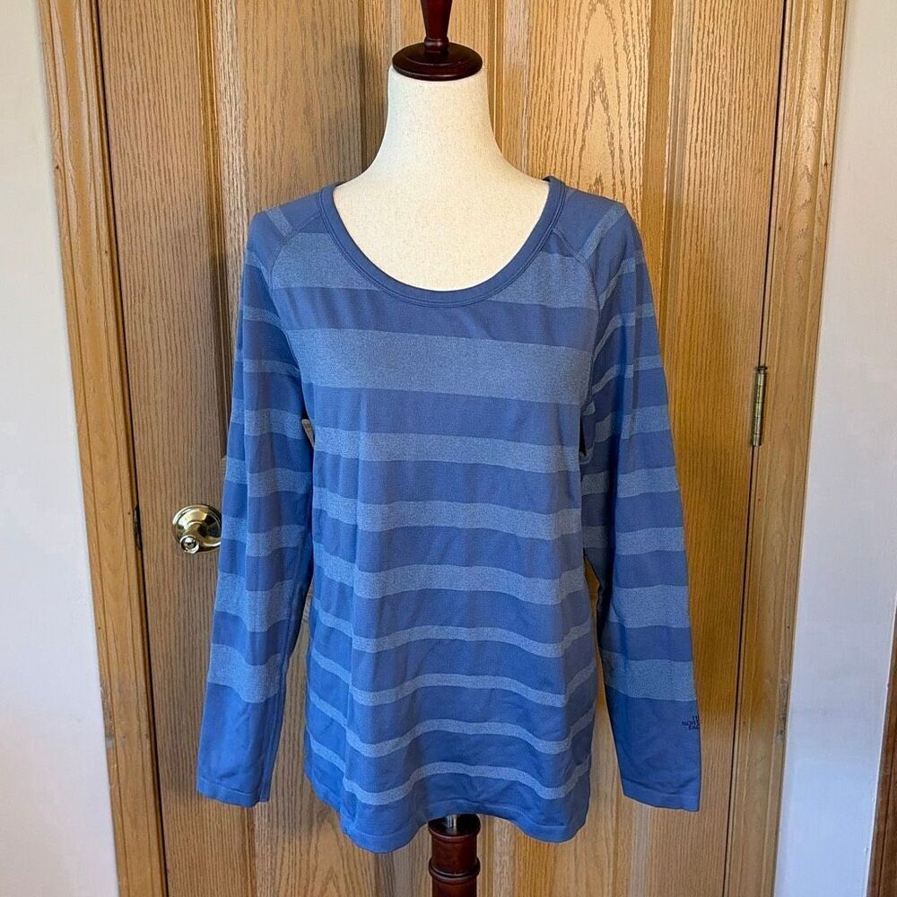 The North Face Women's Long Sleeve Nylon Blend Blue Striped‎ Activewear Top XL